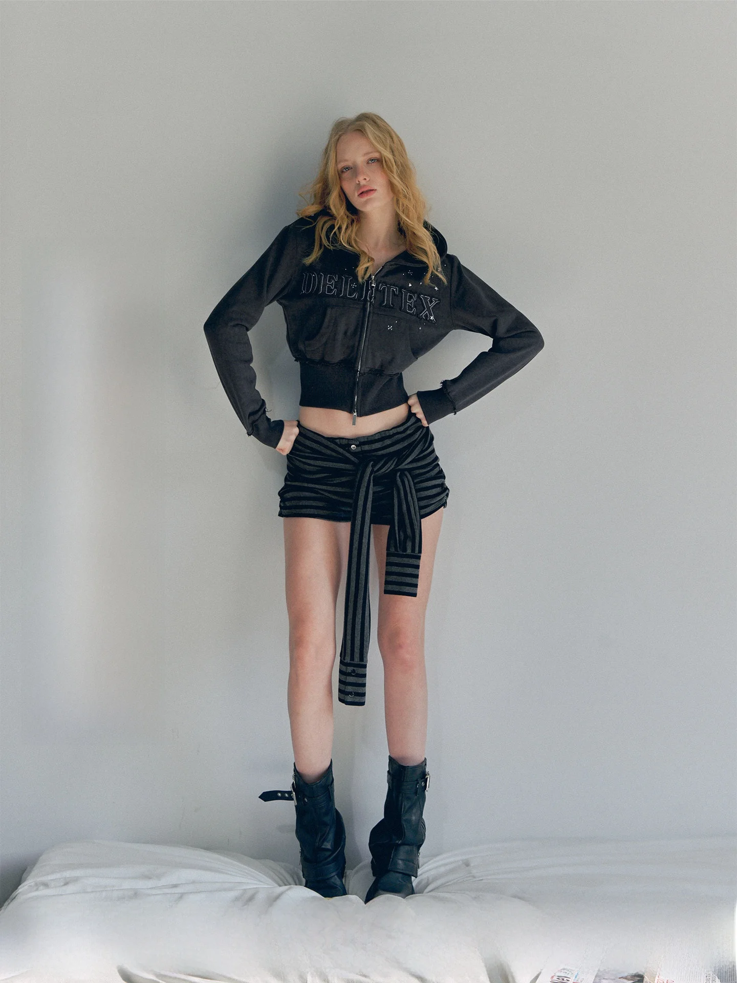 

Мягкие, приятные к телу вязаные шорты Original adow Series, облегающие, с поясом, в полоску, женские, модные, весенние, с завышенной талией