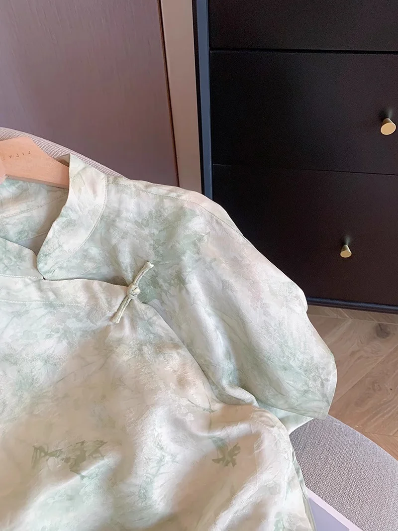 Retro eeni Blue ort Sve irt with Button Embroidery for Men And Women Summer Loose Fit Floral Pattern Stand Collar