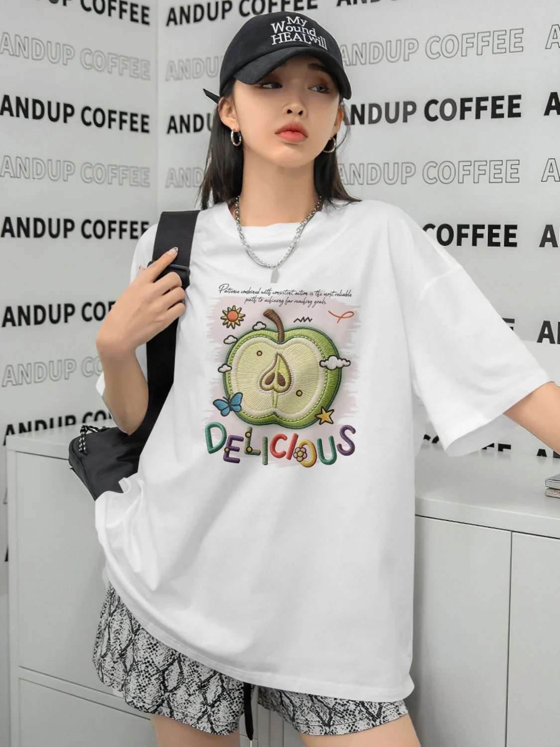 Delicious Apple Print  T-Shirt Y2k Coquette Ribbon T Shirt Oversized Short Sleeve Aesthetic Graphic Tee Female Fashion Clothing