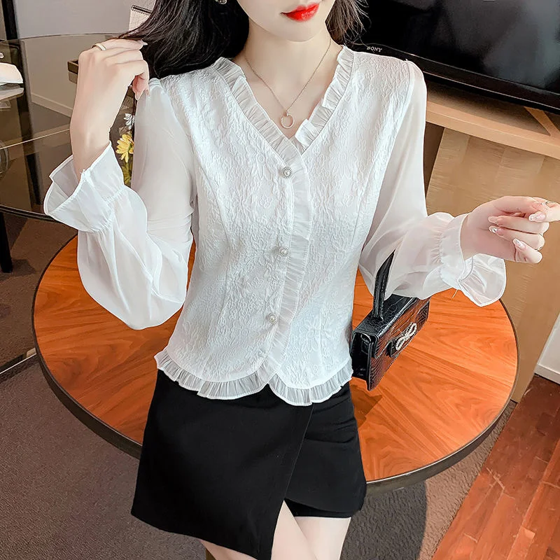 

French Jacquard V-neck Shirt Women's Long Sleeves in the Spring of 2023 New Female Western Style Design Chiffon Horn Sleeved Top