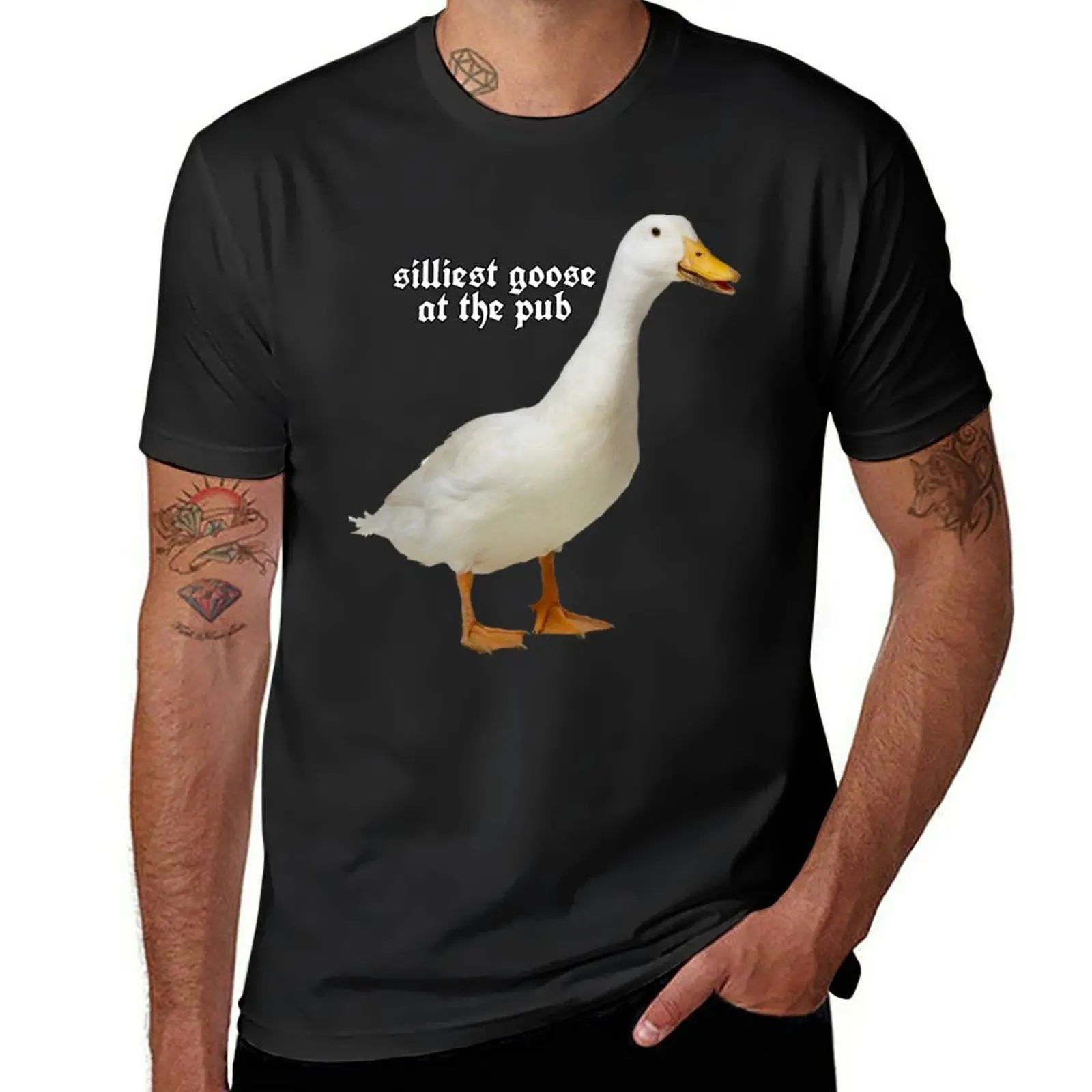 New silliest goose at the pub T-Shirt funny t shirt boys animal print shirt Oversized t-shirt big and tall t shirts for men