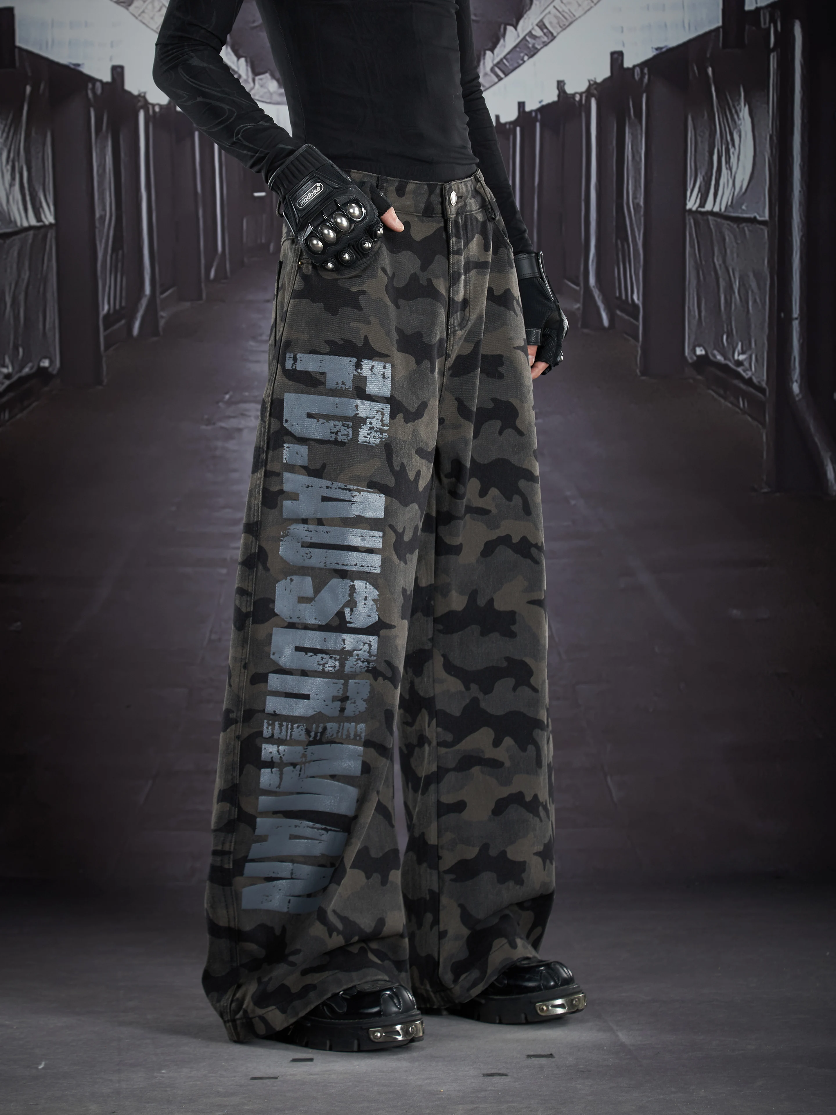 

Особый дизайн, новые большие свободные широкие брюки с принтом букв, камуфляжные американские уличные повседневные брюки