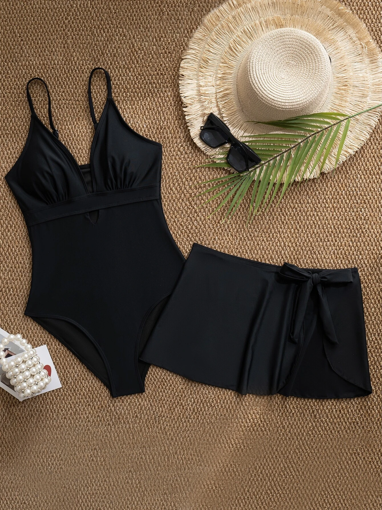 

Two-Piece Pure Color Bikini Swimsuit with Cover-Up Women's Casual Surfing Suit Polyester Material with Chest Pad No Steel Sup...