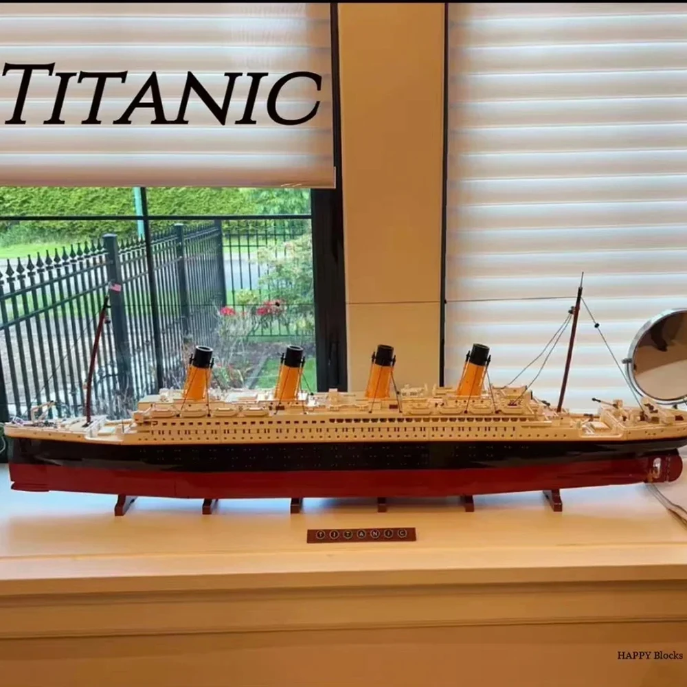 Blocs de construction de modèle Titanic de bateau géant de luxe, classique, 9090 pièces, décoration de la maison, puzzle géant, jouet à assembler, cadeau d'anniversaire