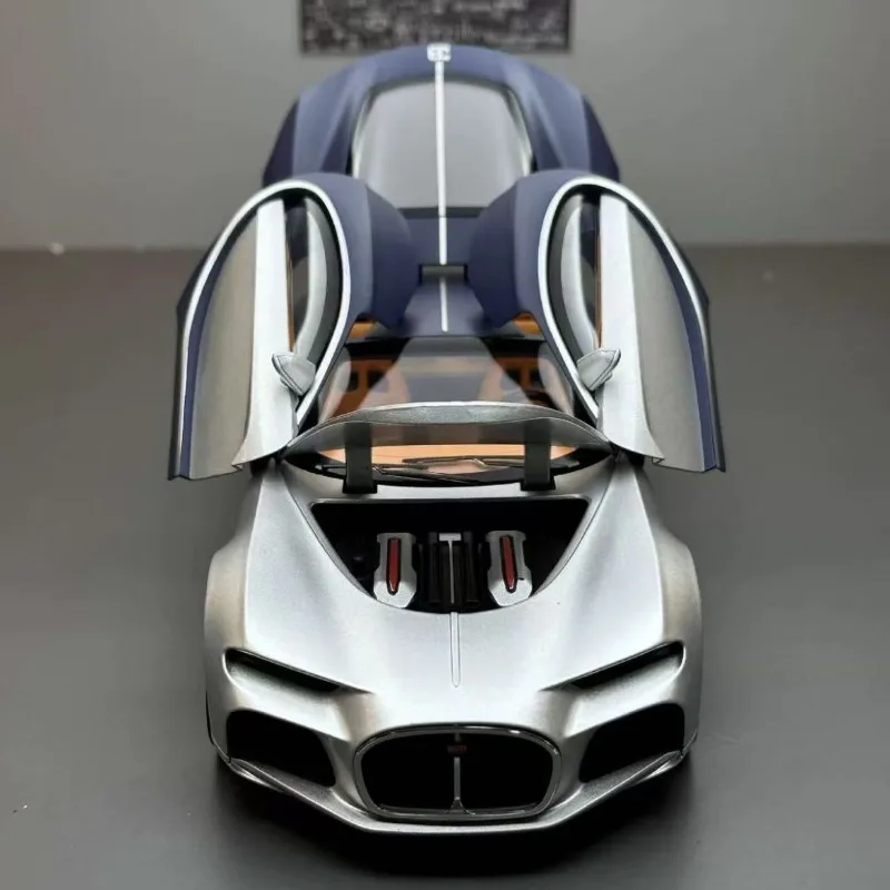

Large 1:24 Atlantic Alloy Model
