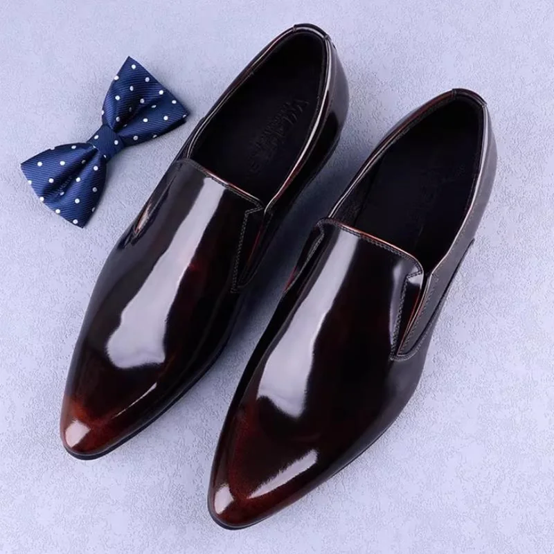 Open-grain Leather Waterproof Leather Loafers Men's Patent Leather Pointed Toe Dress Shoes Shiny Wine-red Party Shoes