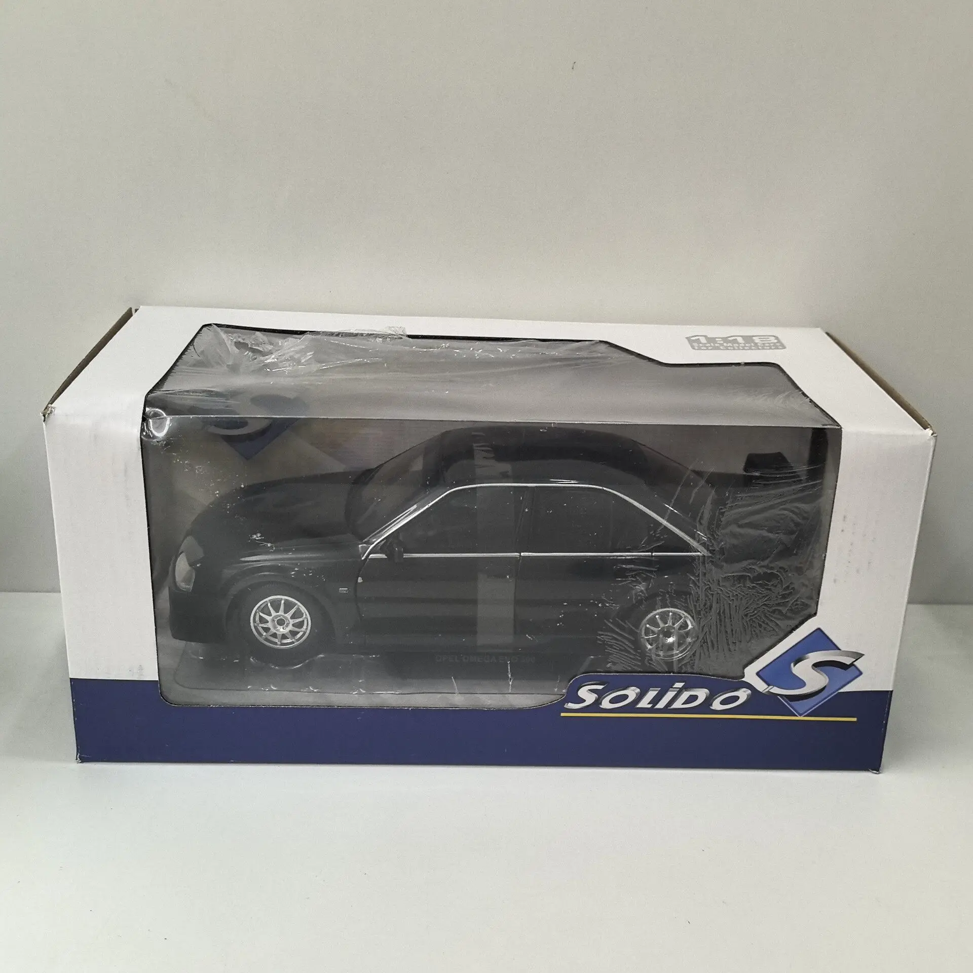 

Diecast SOLIDO 1/18 Scale OPEL OMEGA EVO 500 1990 B2 Alloy Car Model
