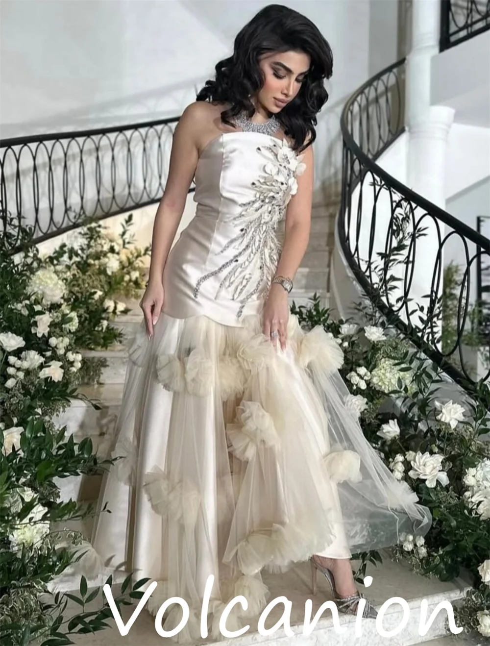 ที่กําหนดเองคุณภาพสูง Charmeuse ประดับด้วยเลื่อมจีบ A-Line ชุดราตรียาว Bespoke โอกาสแฟชั่น