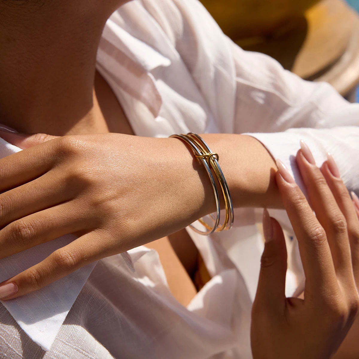 

AIKOER Minimalist Trendy 18K Gold Color Plated Gold And Silver Color Matching Three Layer Bracelet Stainless Steel Jewelry Gift