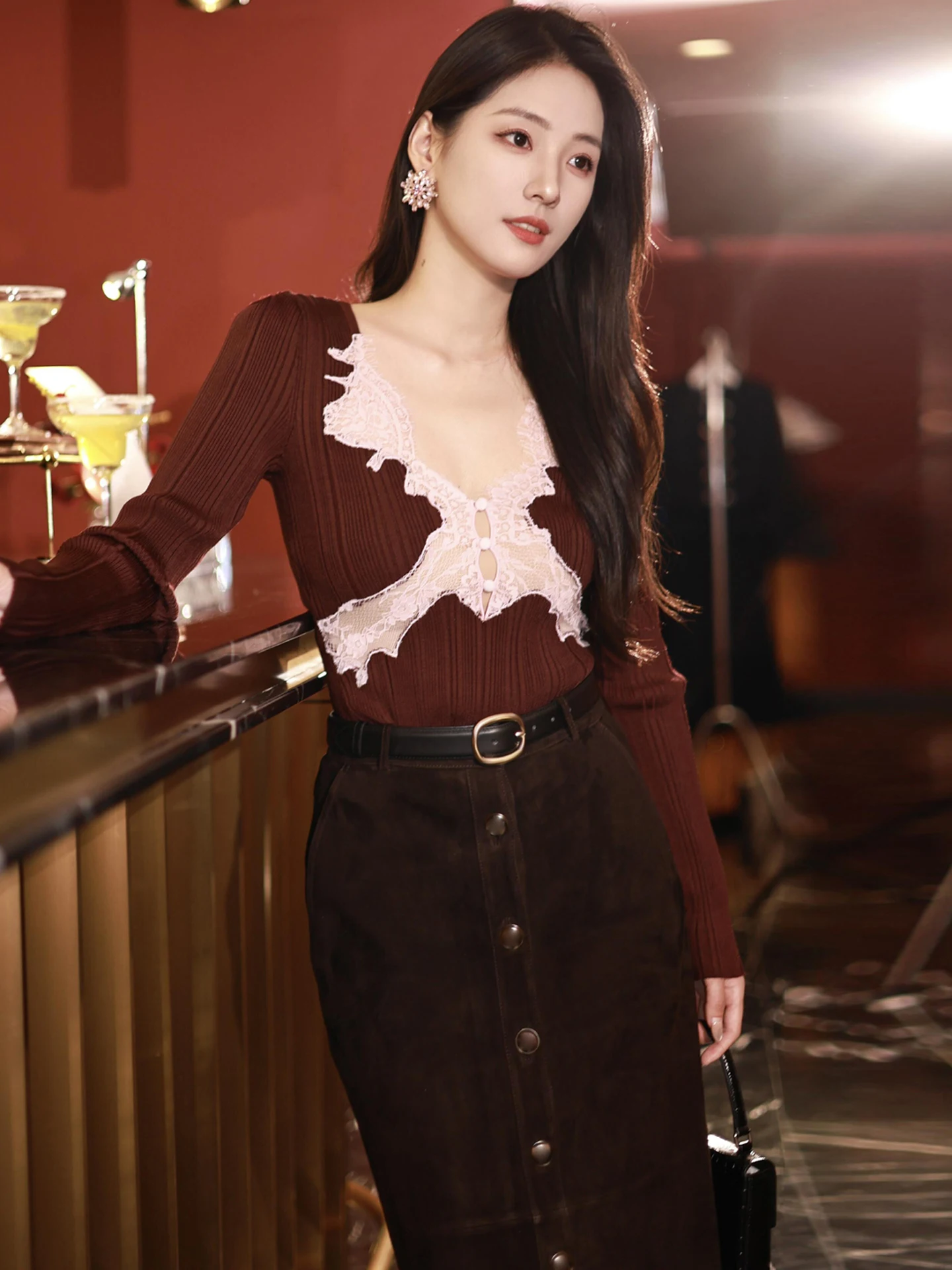 

Luxury Women's Knitted Lace Patchwork Camere Sweater Top Ele Commute Sle Slim Fit Long Sve V-Ne Regular Thin