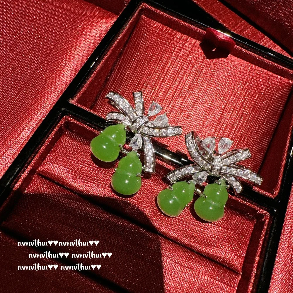 

Bilincolor Green Jade Marrow Gourd Bow Earrings for Women