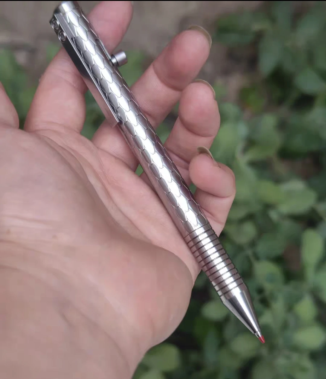 1 Piece  TItanium Allloy Loong  Scales  Pen with Chengguang G5 Refill
