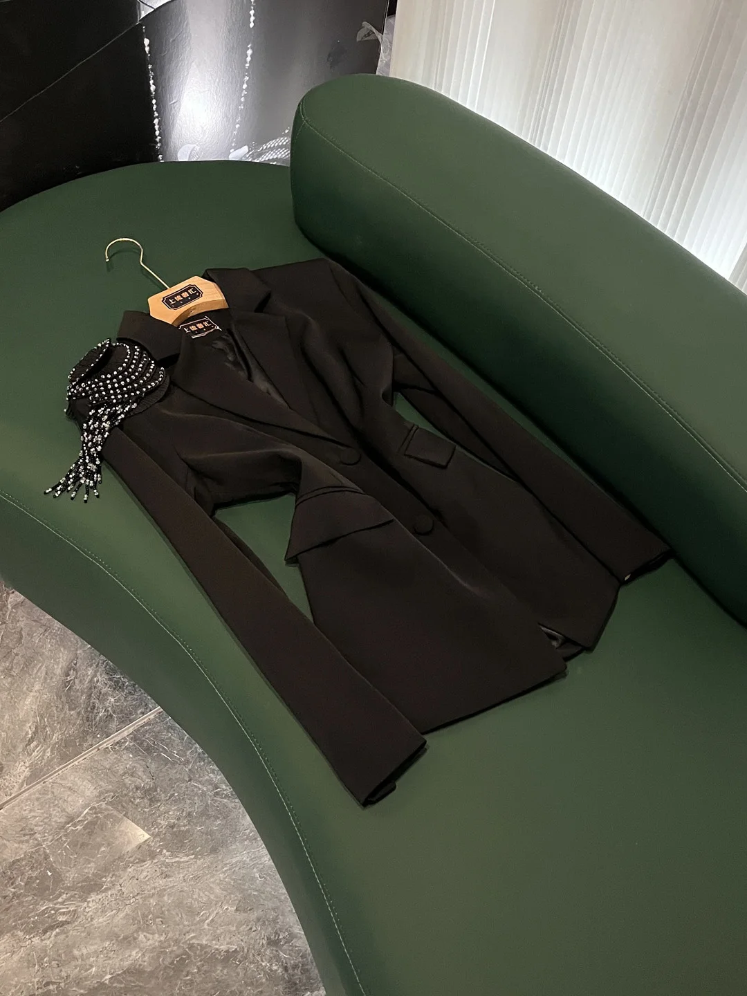 

Костюм Bla с кисточками из бисера Jaet, новинка зимы 2025, женский топ для поездок на работу, высококачественный костюм прямого кроя, длинный све, двойная пуговица