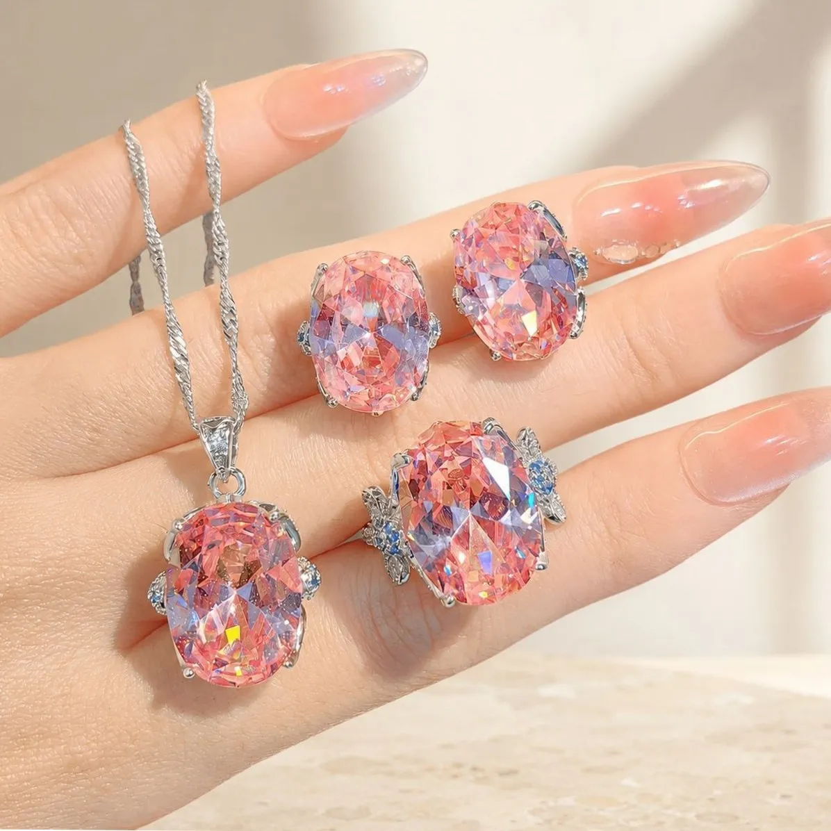 Lucky Bracelet Hand String Heavy-Handed Craftsmanship Paraíba Lake-Blue Pigeon-Egg Pendant Necklace High-Carbon Diamond Earrings
