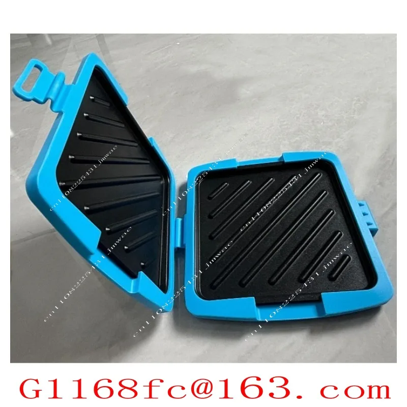 Microwave-safe Sandwich Maker for Quick Heating of Crispy Toast Slices. Silicone Baking Tray Detachable and Washable