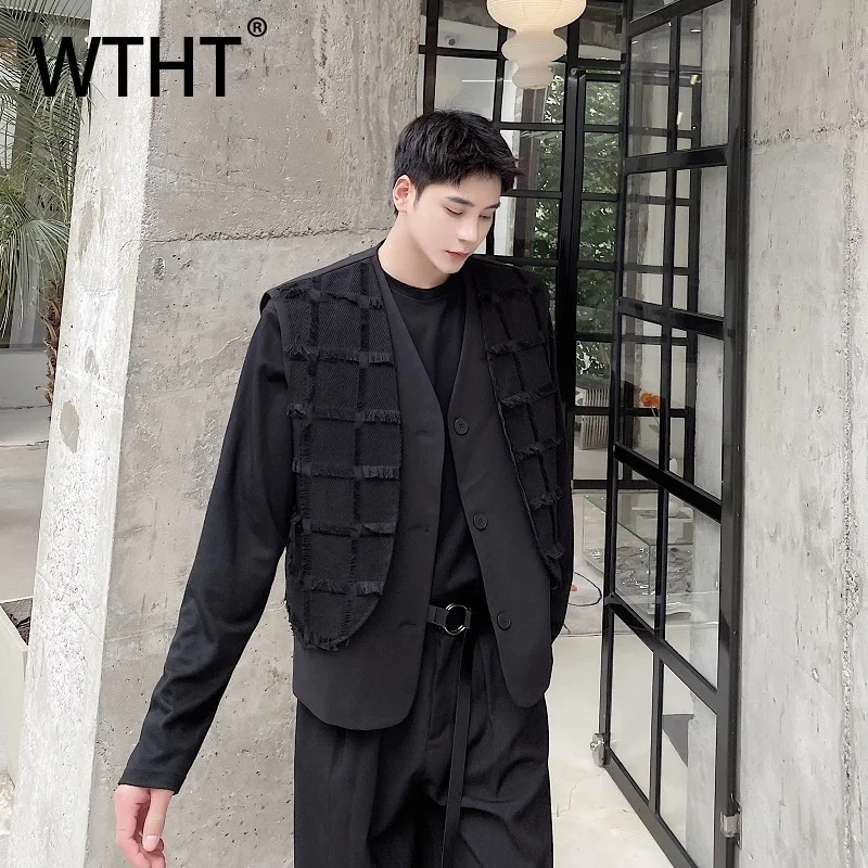 

WTHT Fashion 2025 Autumn Men's Fake Two-pieve Spliced Plaid Tassel Design Waistcoat Trendy Single Breasted Vest Male 2A2097