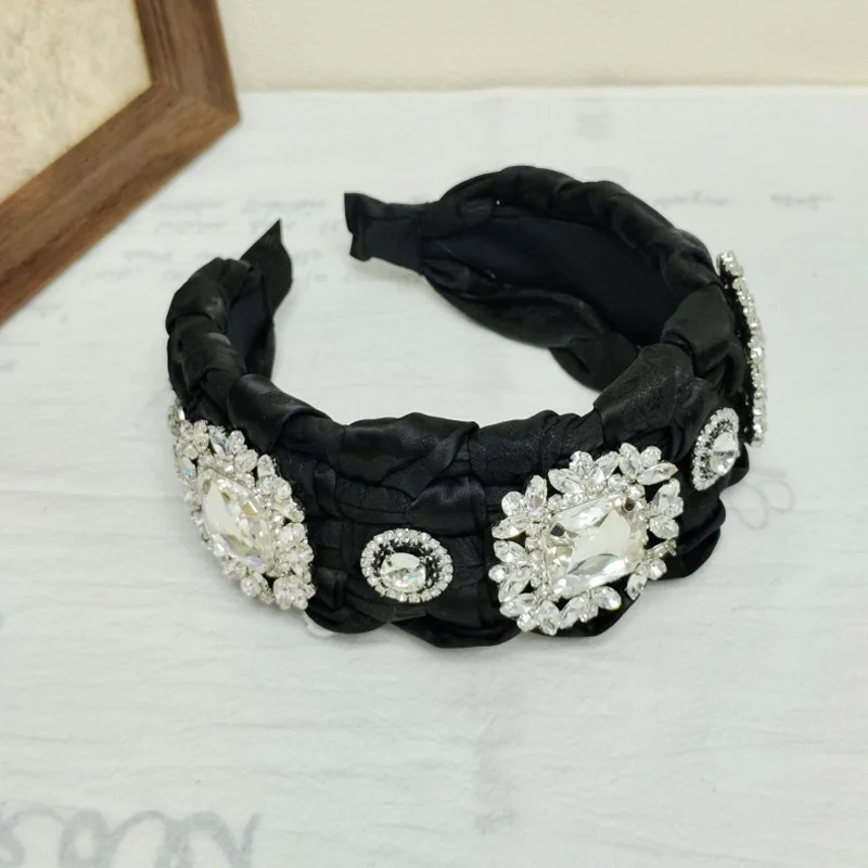 Luxury Metal Inlaid Diamond Headband Handmade Braided Hairband Headpiece Pressed Hair Hair Hoop Women Daily Party Hair Accessor