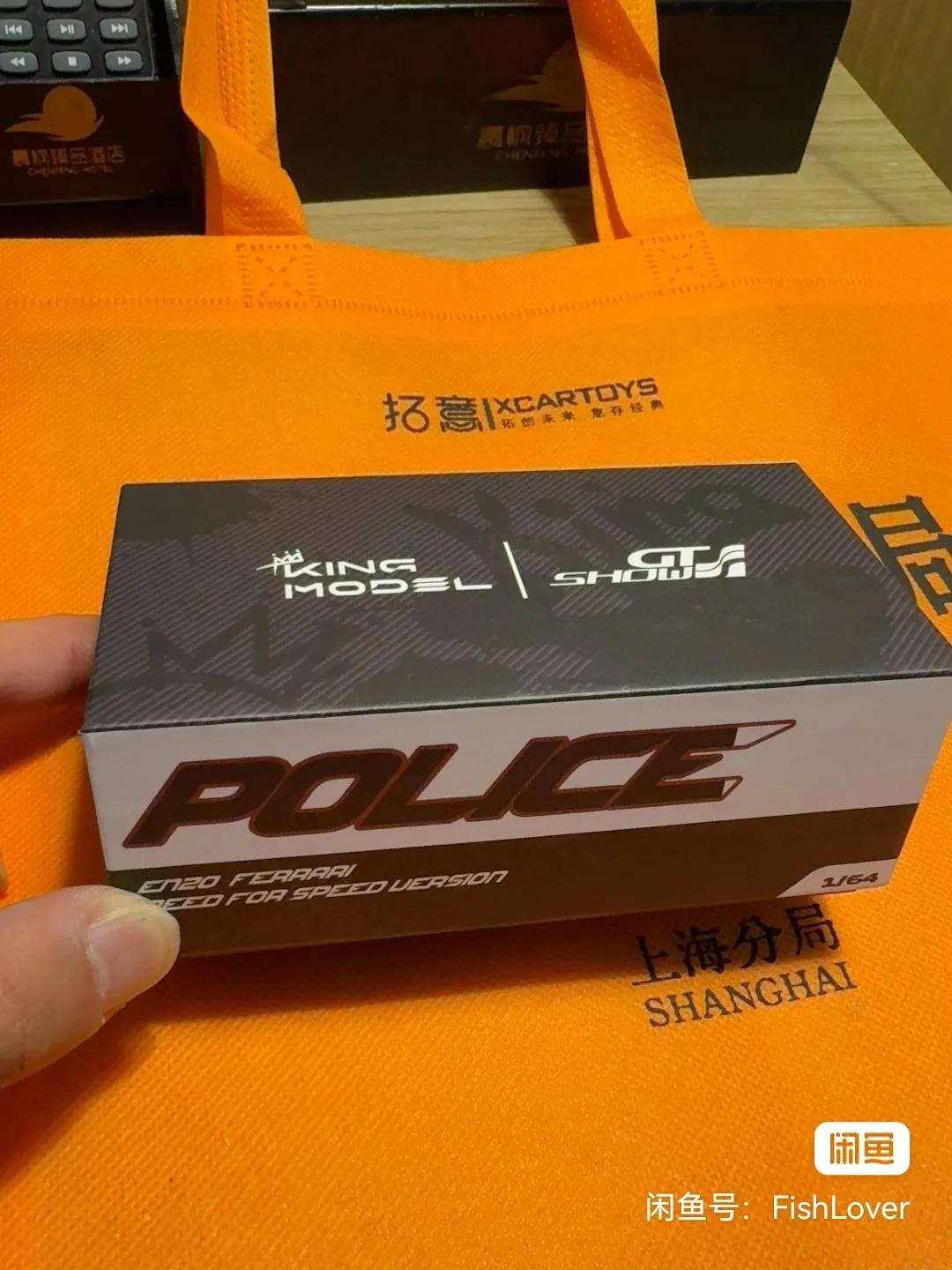 2025 Gtshow KING MODEL 1:64 ENZO Polizei braucht Geschwindigkeitsversion. Limitierte Auflage zur Ausstellung