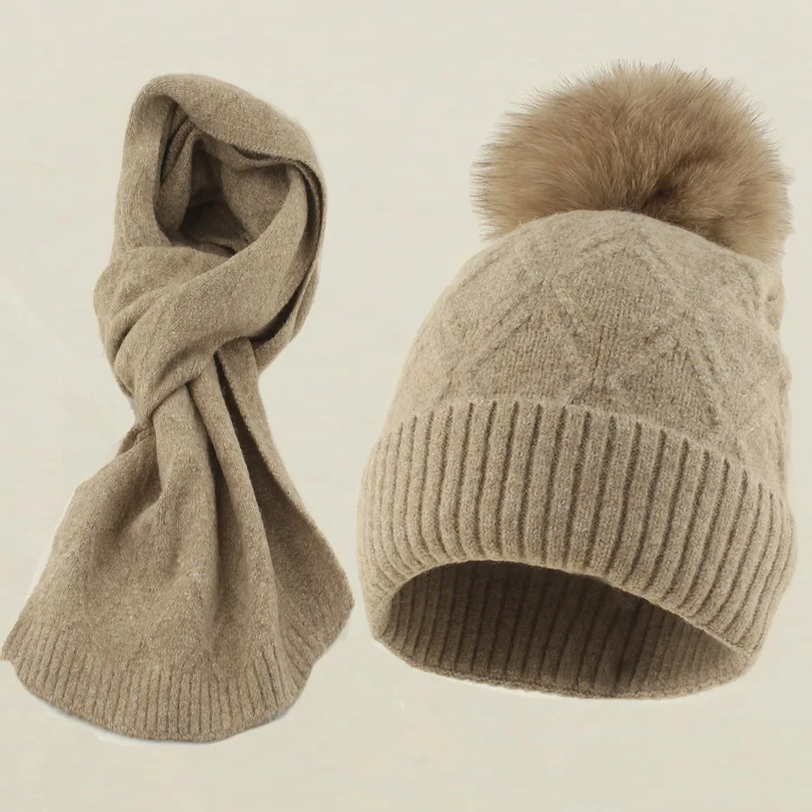 Set Syal Topi Wanita Beanie Rajut Wol Musim Dingin Aksesori Hangat Pompom Rubah untuk Cuaca Dingin Musim Gugur Olahraga Ski Liburan Luar Ruangan