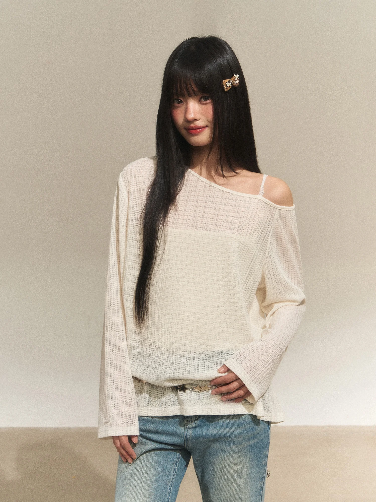 

Женский вязаный топ Wedhub в корейском стиле с кружевными вставками и вырезами, свободный крой, с длинными рукавами и открытыми плечами