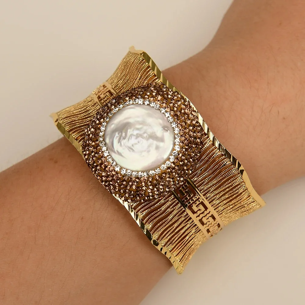 Big White Coin Pearl Gold Plated Bangle With Zircon Paved Wire Drawing Point Pearl Bracelet Lady Jewelry