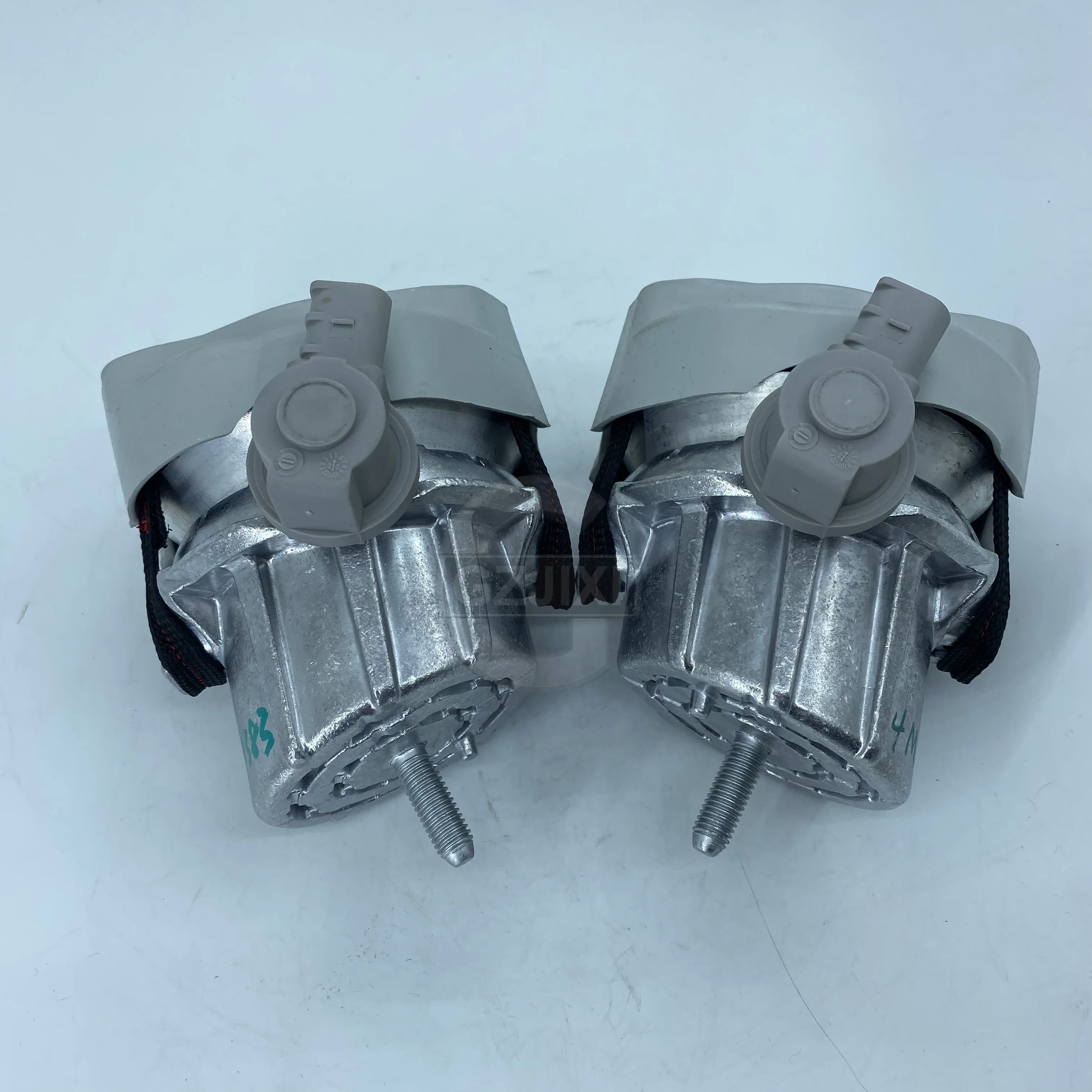 3W0199383 3W0199384 Good Quality Auto Parts Car Engine Mount Mounts for Bentley Suspension System