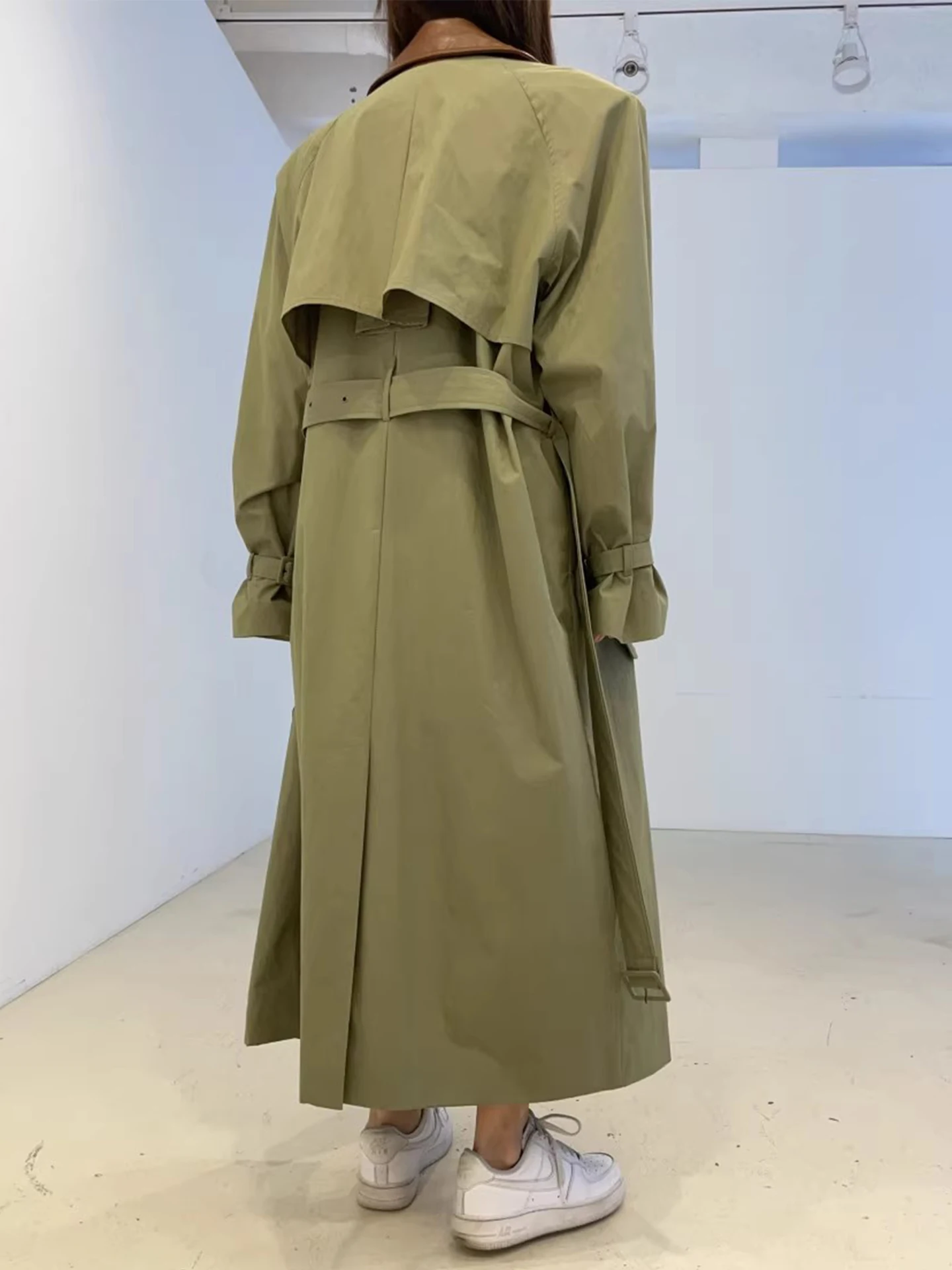 

Женское зимнее пальто с воротником из искусственной кожи контрастного цвета в стиле ретро, новое двухрядное пальто с пуговицами на талии, модная верхняя одежда