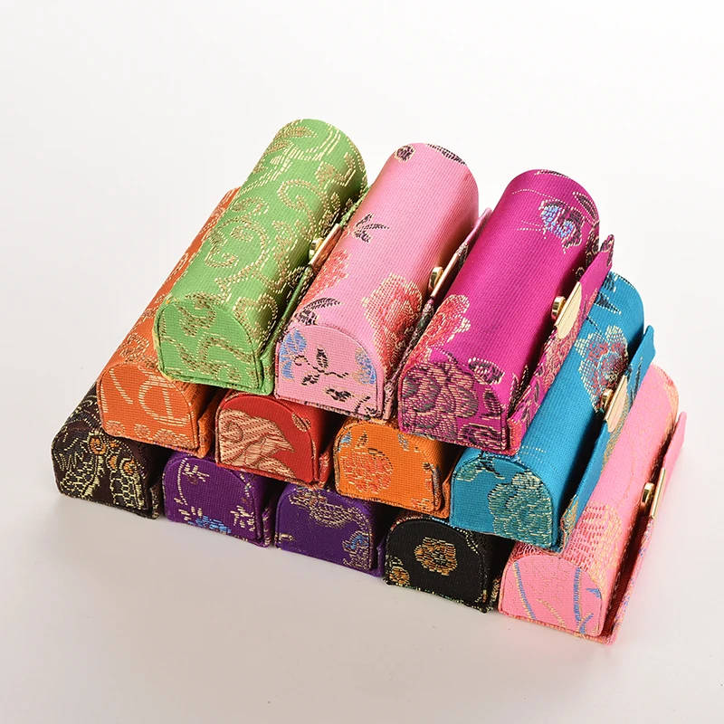 

-Random 1Pcs Lipstick Case Retro Brocade Embroidered Flower Design Lipstick Case Holder Box With Mirror-