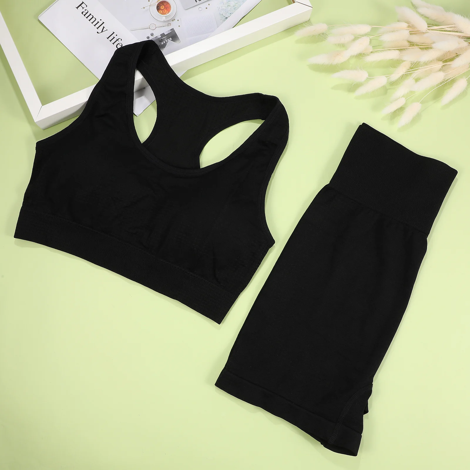 

1Set Workout Sets for Women Simple Elegant Yoga Outfits Lightweight Breathable Fabric Perfect for Daily Exercise