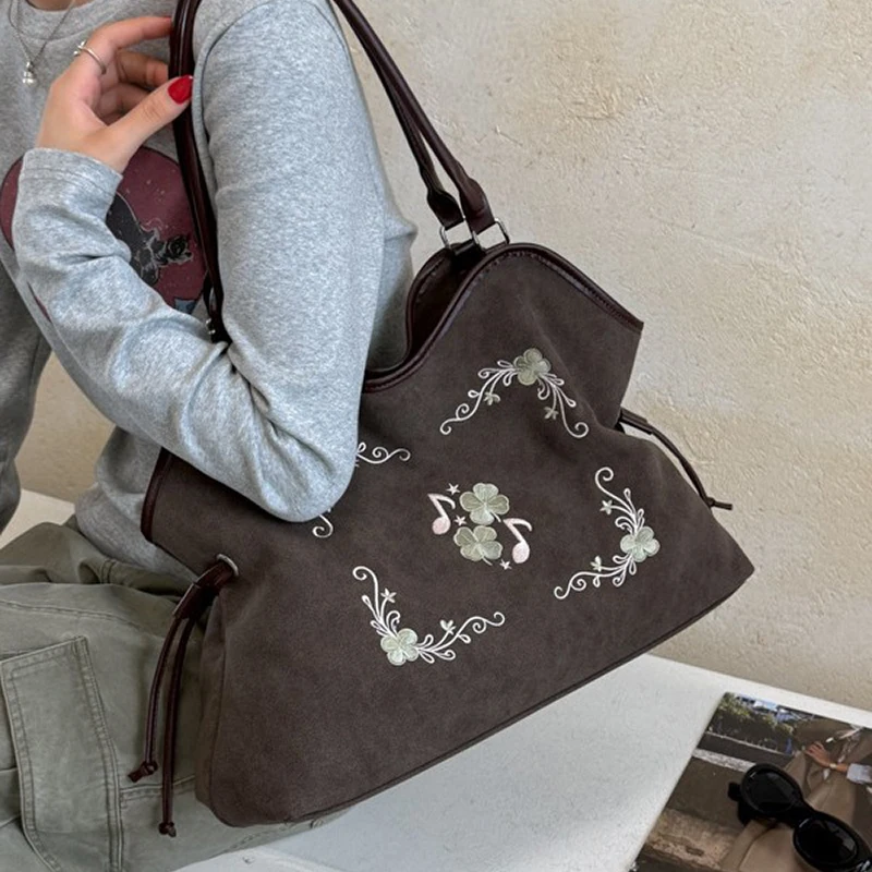 Koreanische Umhängetasche mit Kordelzug, ethnische Blumen- und Musiknoten-Stickerei, große Handtasche für Damen, Vintage-Handtasche für den Winter. – Detail 17