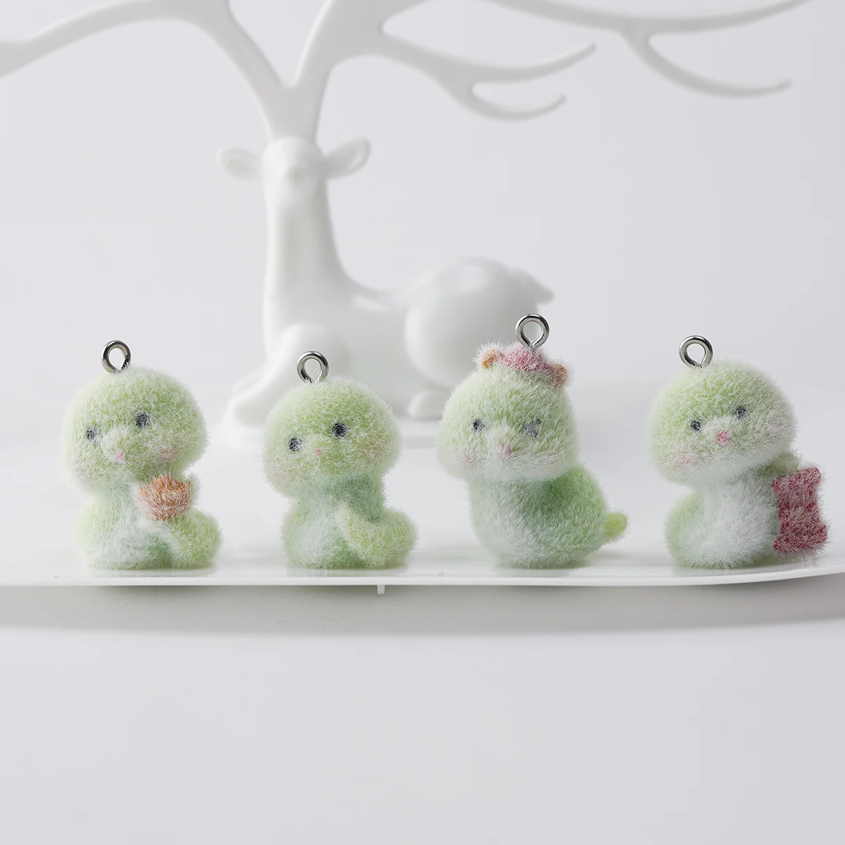 20pcs Cute Flocking Small snakes Resin Charms vogue 3D Plush Doll Pendants For make Necklace Keychains DIY Jewelry Accessories