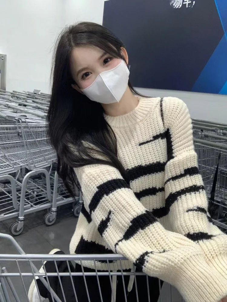 

Zebra Pattern Knitted Sweater Women Loose Long Sleeve Overhead Korean Style Autumn Winter Fashion Comfortable round Neck Top
