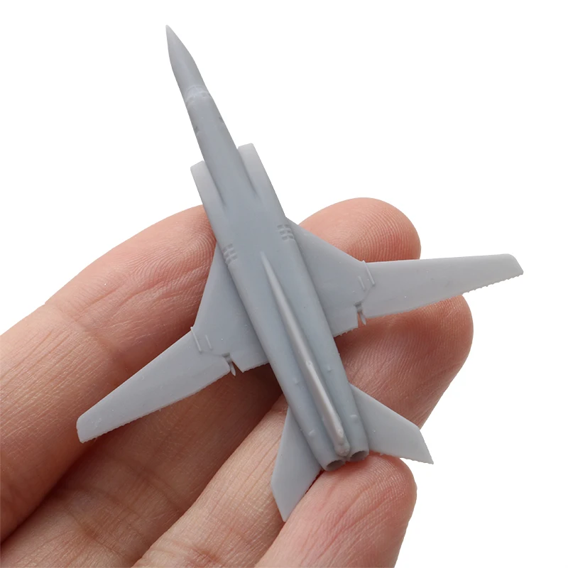 2PCS Russia Tu-22M3 Backfire Bomber Aircraft Resin Model Bombardment Airplane 1/2000 1/700 1/350 Scale DIY Collection Toys