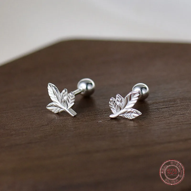 925 Sterling Silver Mini Maple Leaf Stud Earrings for Women Forest Series Mom Screw Plant Ear Bone Nail Student Piercing Jewelry