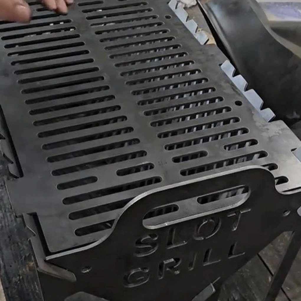 شواية باربيكيو قابلة للطي في الهواء الطلق من الفولاذ المقاوم للصدأ شواية محمولة شواء مدمجة للتخييم والحفلات شوايات 40X22X10CM