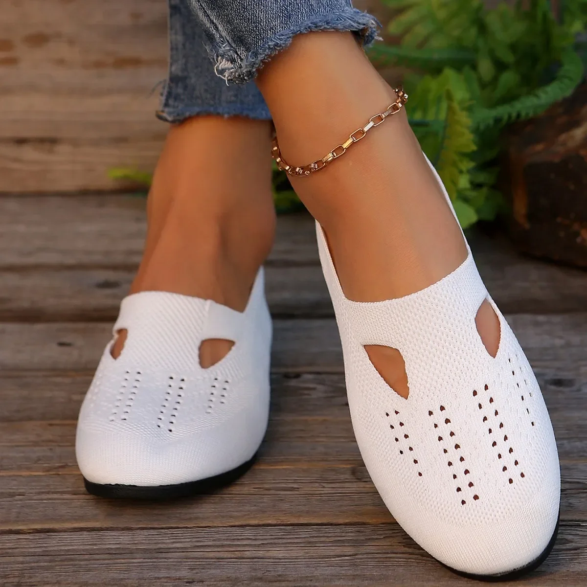 Women Shoes 2024 New Fashion Outdoor Design Anti Slip Flat Low Top Shoes Outdoor Casual Comfortable Breathable Women's Shoes