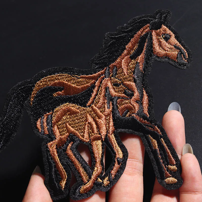 Size: 12.5 * 9.7CM Animal A good horse for parents and children Patches Iron On Embroidery Cloth Appliques 3D Diy Clothes Decor