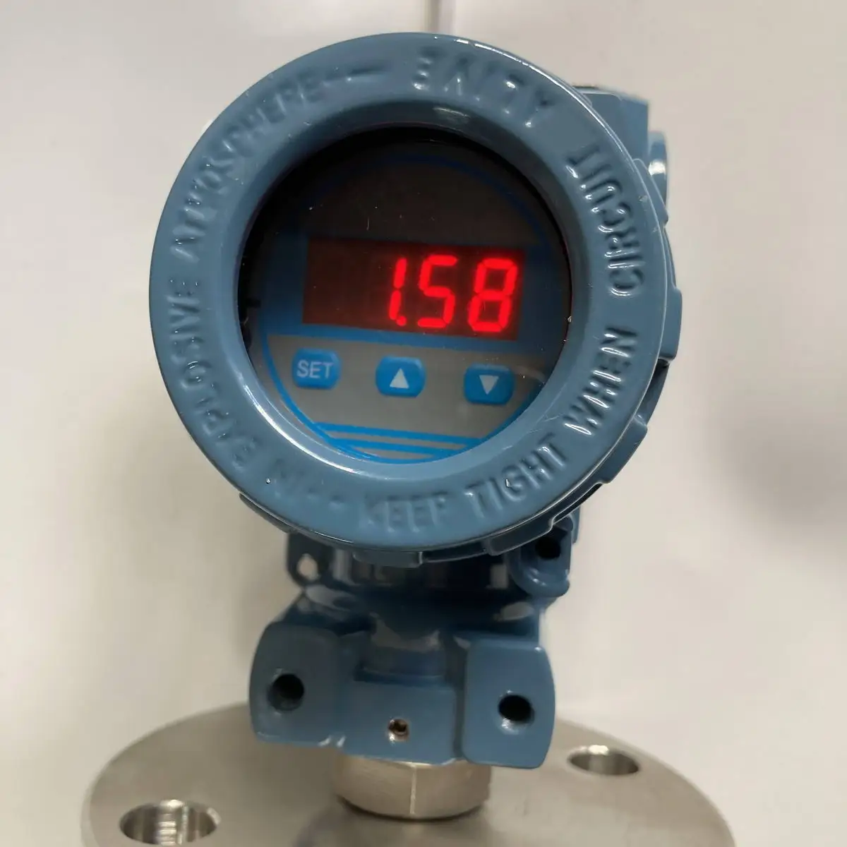 Trasmettitore di livello a galleggiante magnetico Regolatore dell'acqua Carburante Liquido Verticale 4-20mA Sensore continuo Sensore di livello del misuratore dell'olio