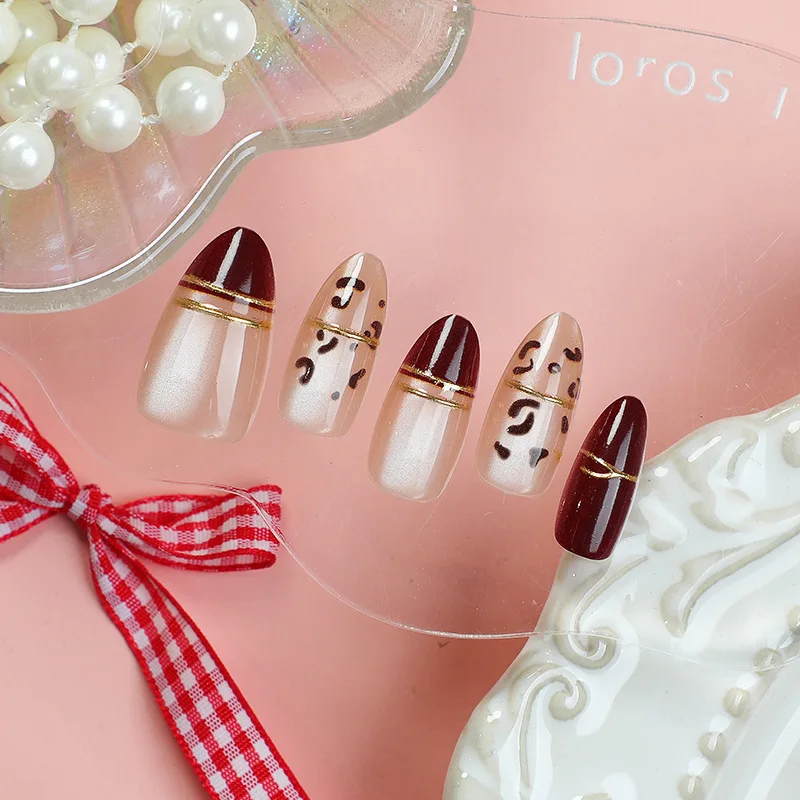 Short Almond Press On Nails, Premium Chinese Style Gilded Autumn Coffee Print For Autumn & Winter Wear Reusable False Nail Tips