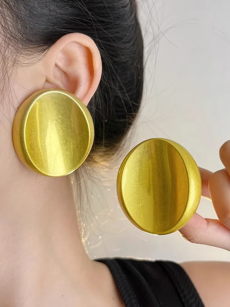 Exaggerated Large Size Geometric Round Hollow Ear Clip Earrings for Women Girls Retro Unique Design Heavy Metal Jewelry Gifts