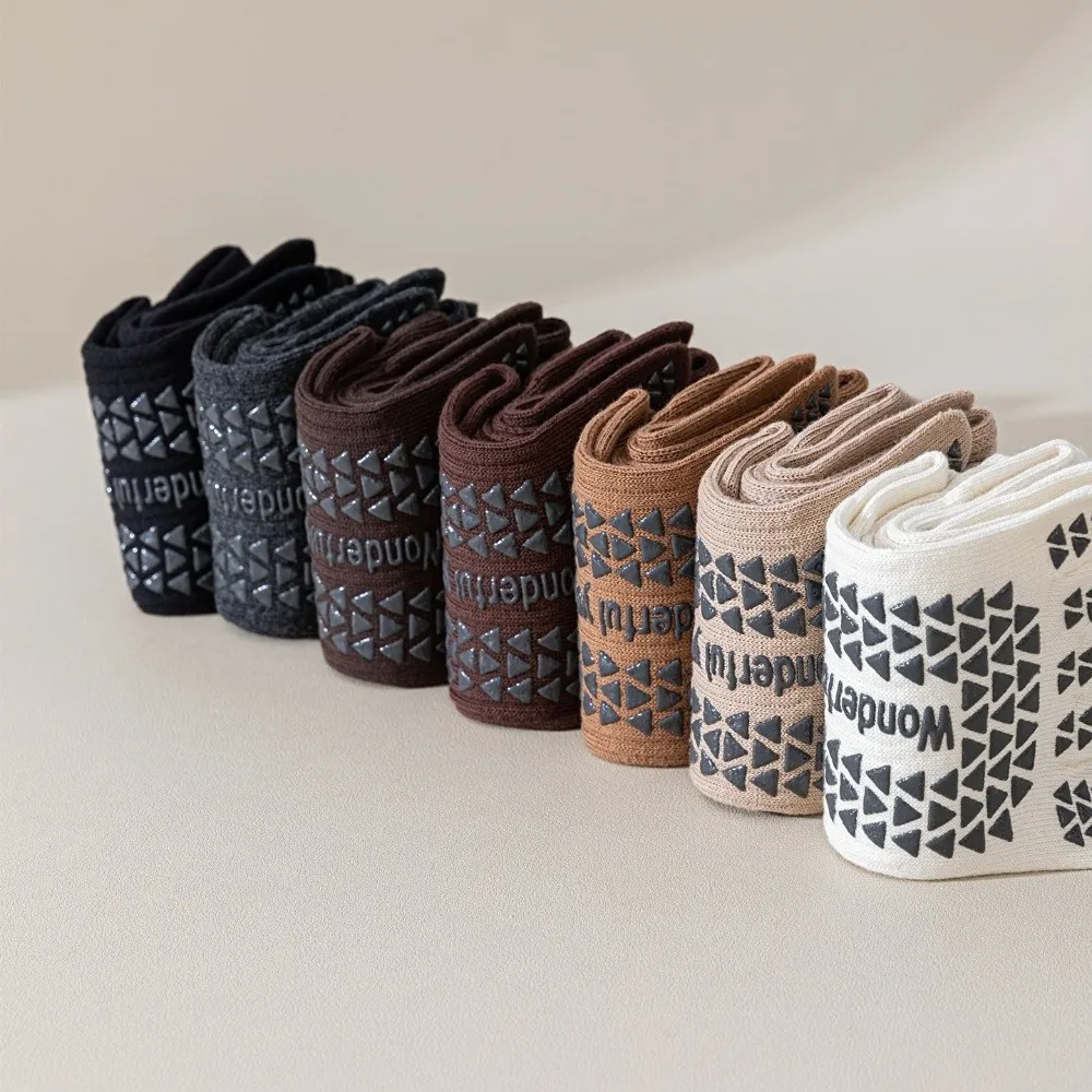 خمسة أصابع الرياضة تو الجوارب أصابع منفصلة سيليكون المضادة للانزلاق النساء اليوغا الجوارب طويلة أنبوب مرونة الرياضة جوارب بيلاتيس