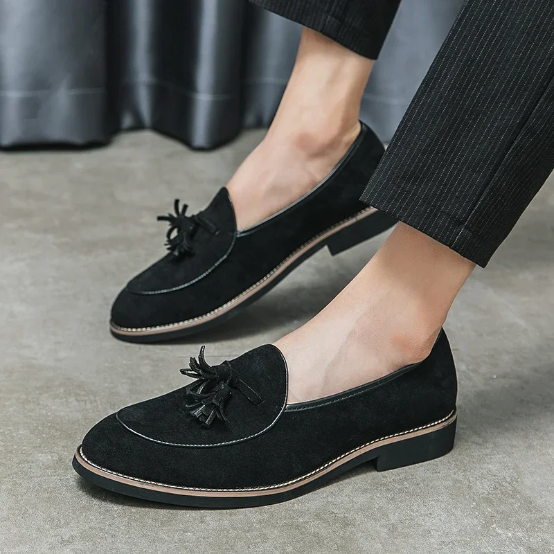Loafers Shoe Men Faux Suede Solid Color Tassel Decoration Low Heel Fashion Comfort Non Slip Business Casual Shoes