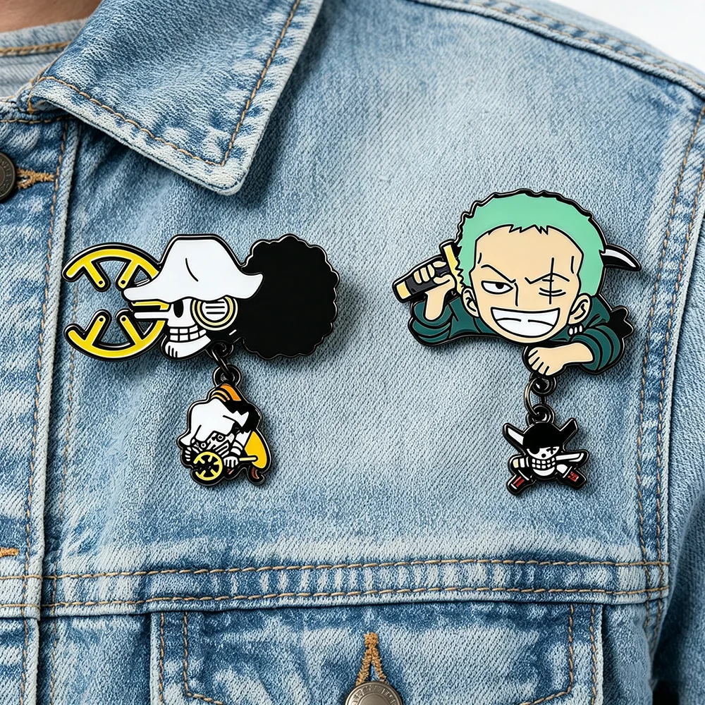 Broches de calavera pirata de Zoro y Usopp, insignias de solapa de anime para chaquetas vaqueras, regalos coleccionables para fans del manga, joyería para mochilas