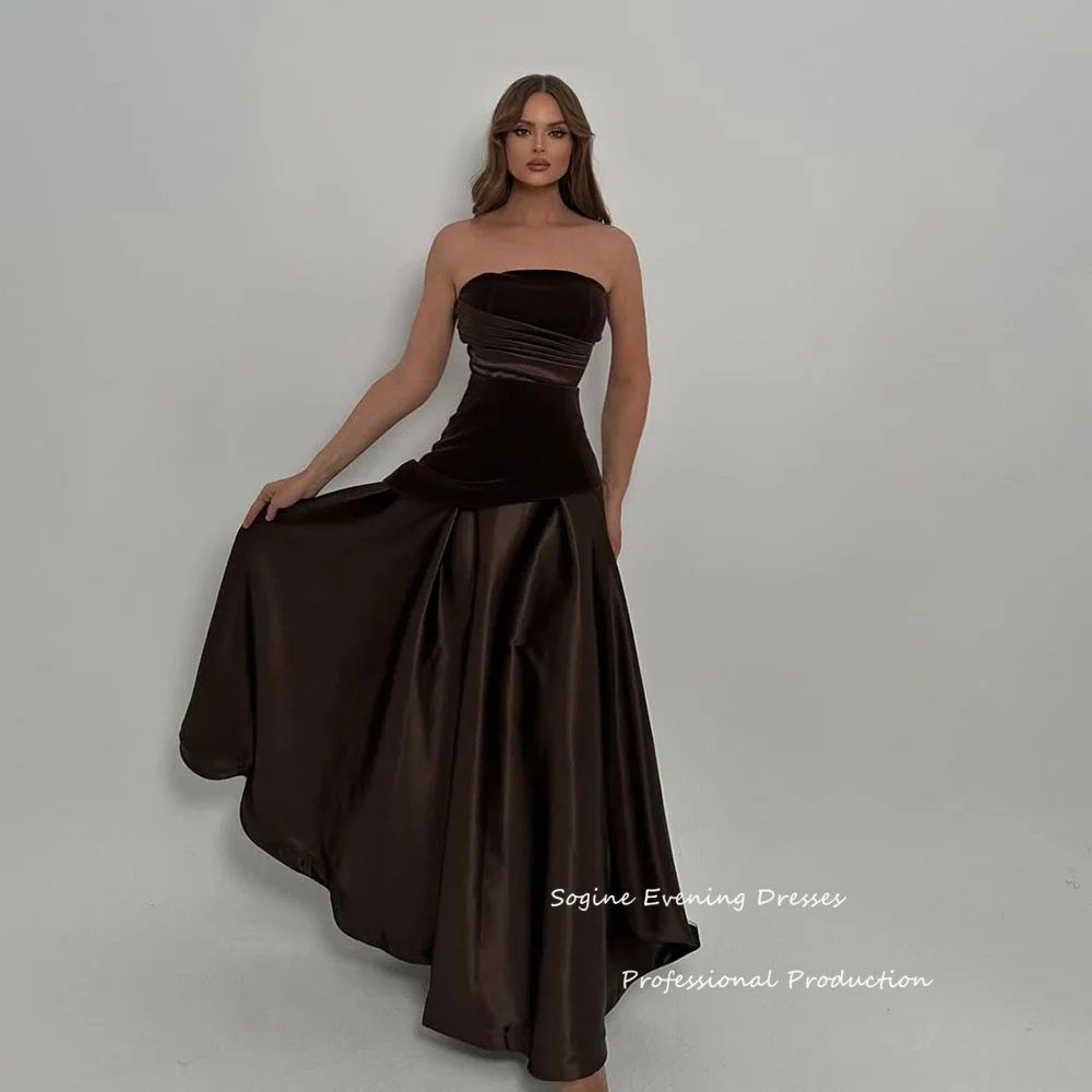 Op maat gemaakte strapless avondjurken Ruches fluwelen-satijn Formele فسات Mohamedшу Gedrapeerde Empire Taille Galajurk voor dames