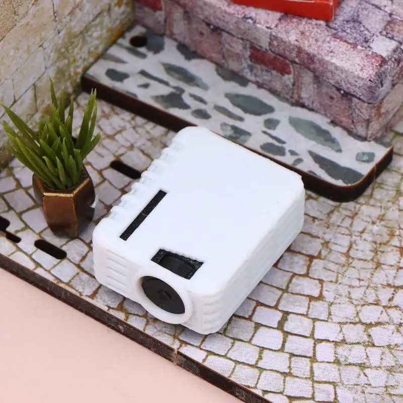 1/12 Mini Projector with Remote – Dollhouse Simulation Ornament, Home Theater Decor Toy for Dolls House