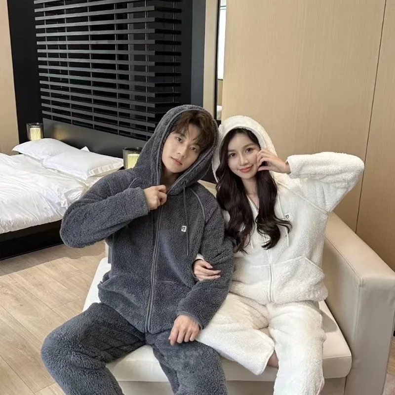 

Couple's Double-sided Soft Cotton Fleece Can Be Worn Outside Hooded Fleece and Thickened Home Wear Set Can Also Be Worn Outside