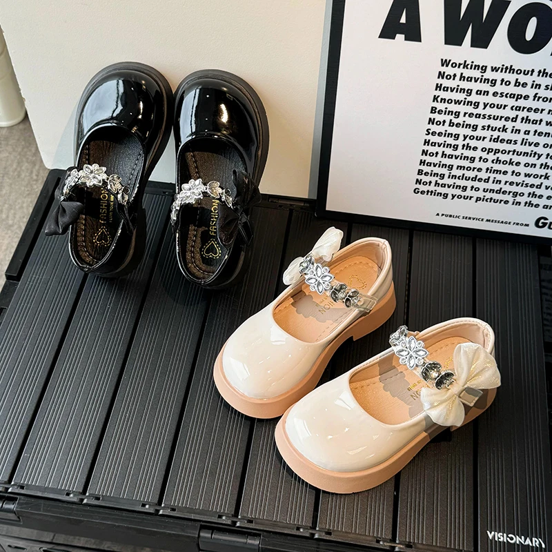 

2026 Classic Girls Comfortable Shoes Spring Autumn Princess Children Leather Shoes Rhinestone Luxury Kids Fashion Causal Shoes
