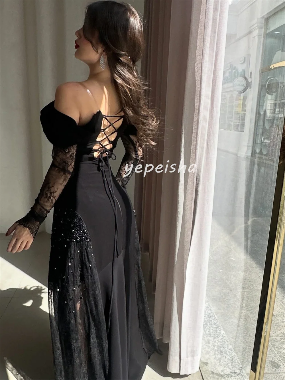 Personalizzato Retro Pastrol Jersey Pieghettato di pizzo Perline Paillettes A-line Abiti lunghi con spalle scoperte Abiti da cerimonia su misura Sexy