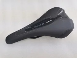 NEW GIANT CONTACT FORWARD SADDLE SEAT COLOR BLACK 260MMX137MM