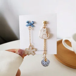 Pendientes colgantes de flores azules para mujer, aretes asimétricos de animales, gato, flores de cerezo, regalos de joyería de gatito de fiesta, nueva tendencia